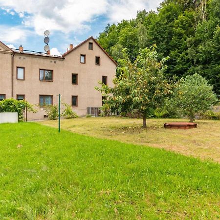 Modern Apartment In Sebnitz With A Terrace In Sebnitz Bagian luar foto