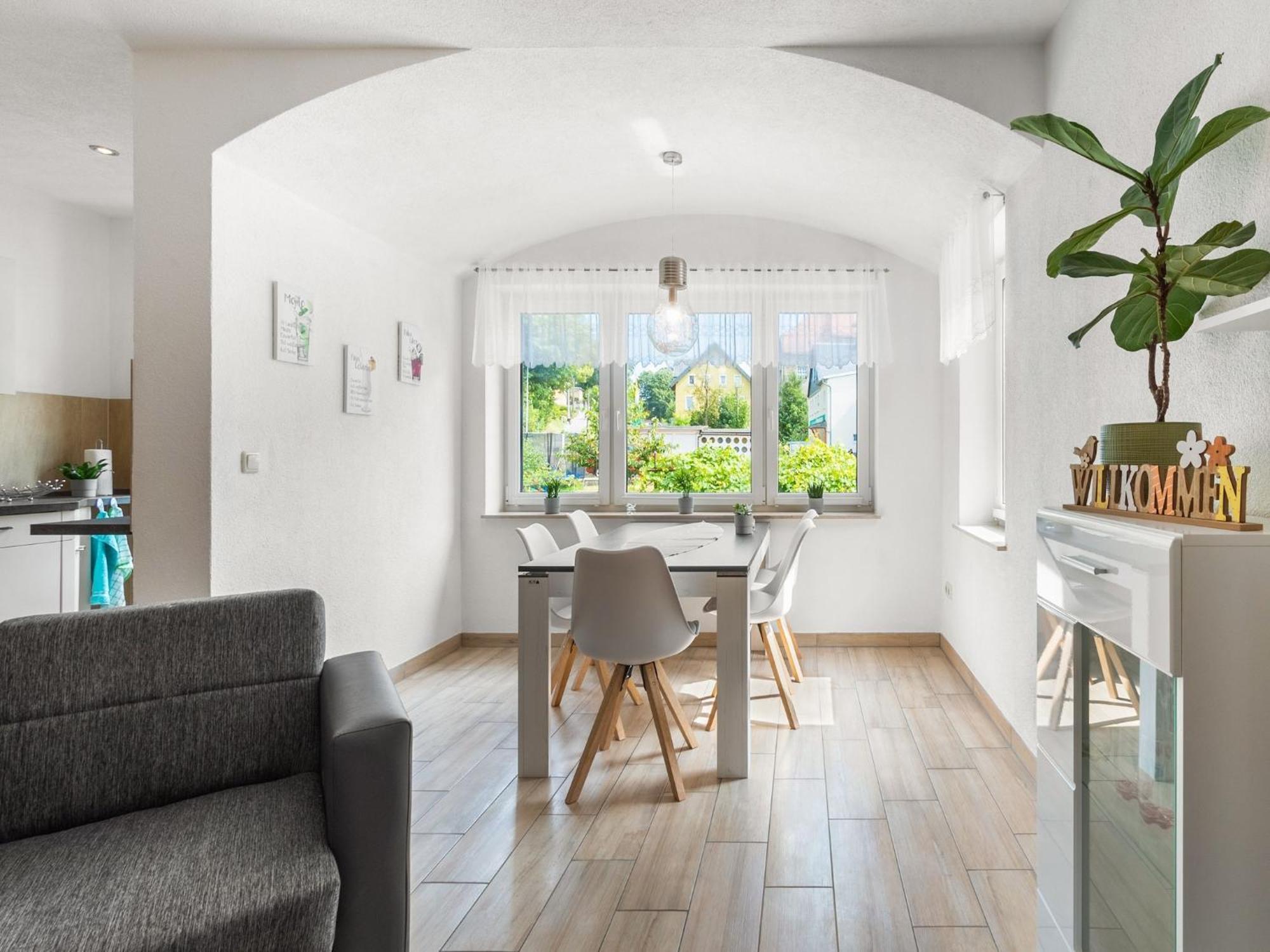 Modern Apartment In Sebnitz With A Terrace In Sebnitz Bagian luar foto