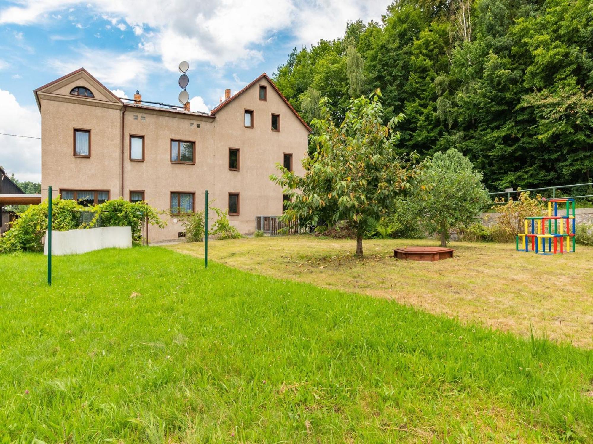 Modern Apartment In Sebnitz With A Terrace In Sebnitz Bagian luar foto