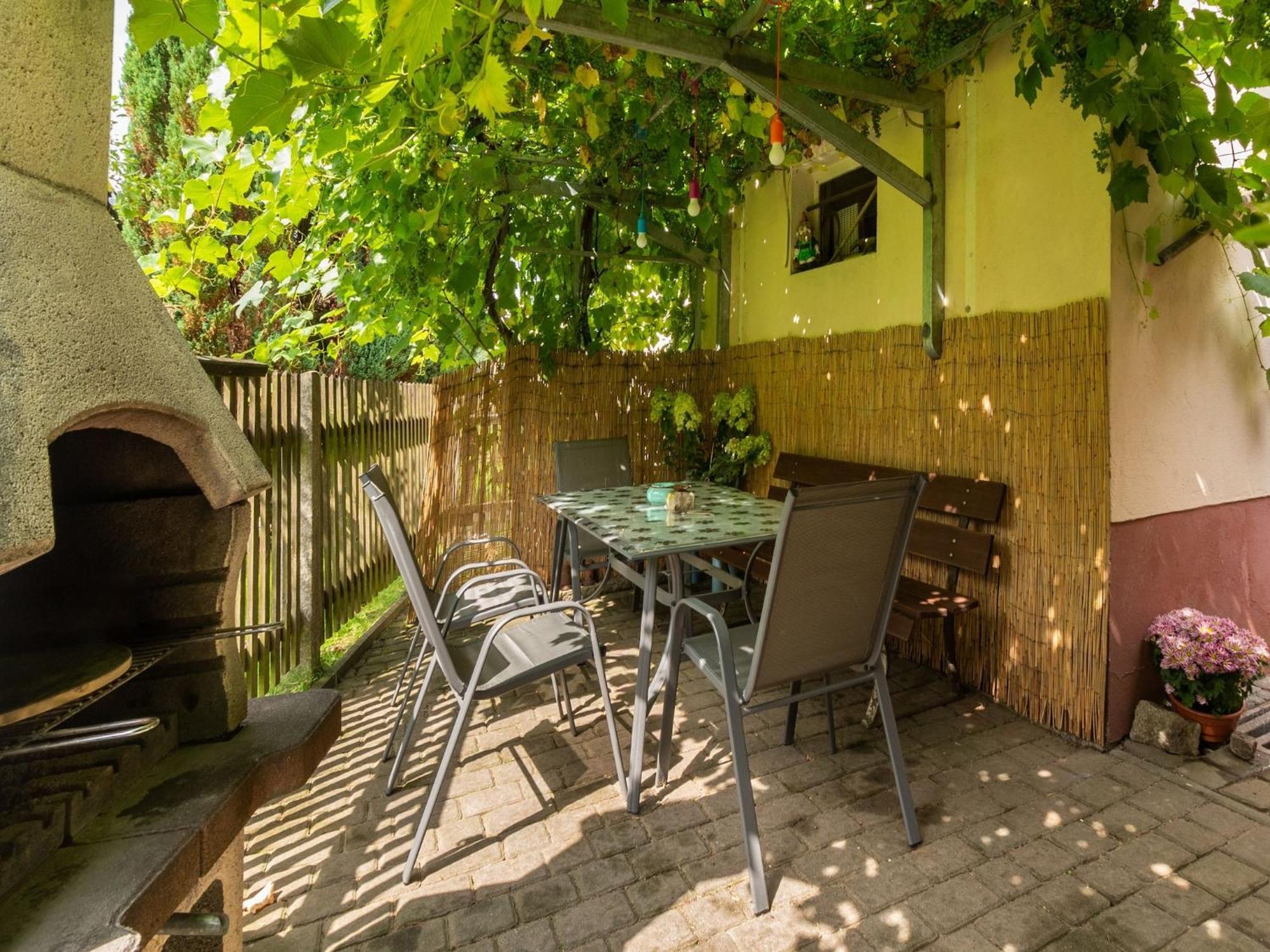 Modern Apartment In Sebnitz With A Terrace In Sebnitz Bagian luar foto